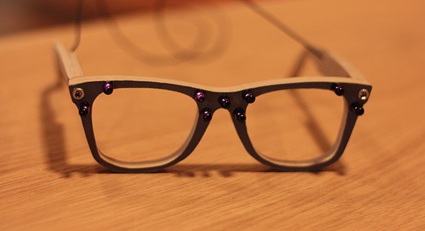 avg oculos privacidade