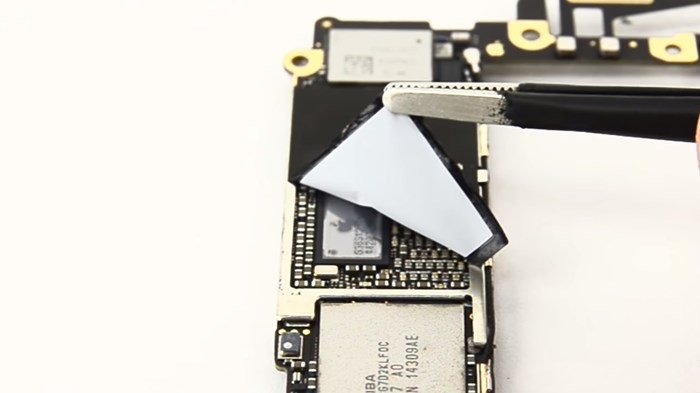 iPhone chip