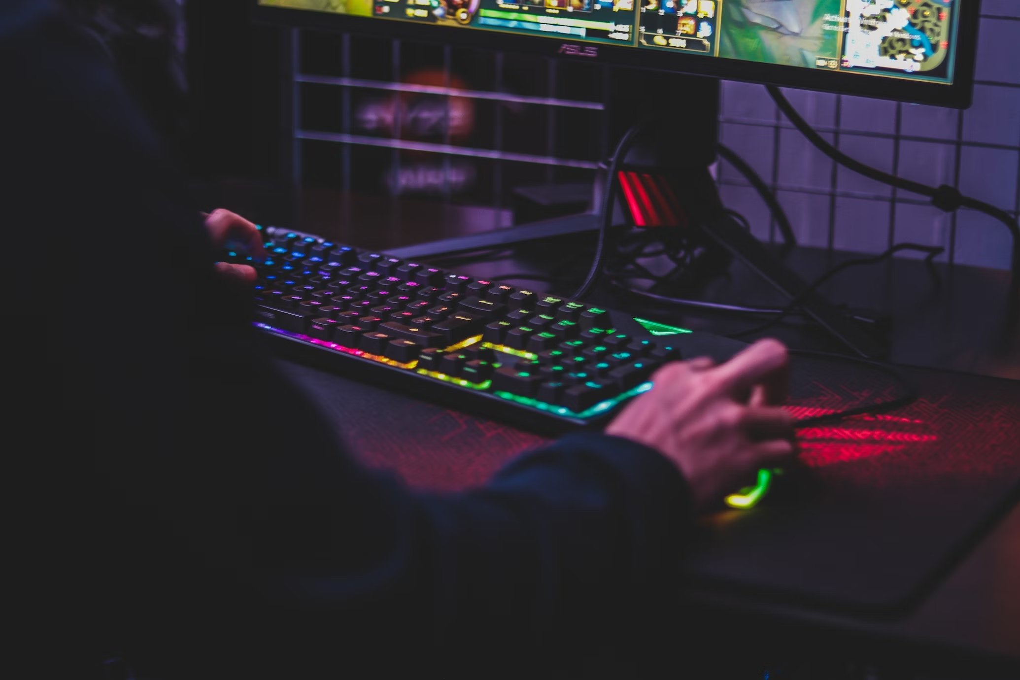 Gamer e teclado